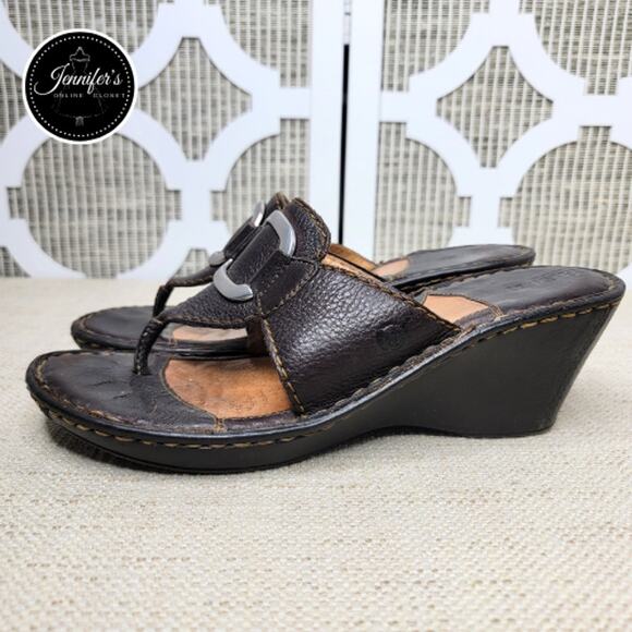 Born Women's Brown Leather Silver Buckle Detail Thong Wedge Sandals Size 7 - Picture 4 of 13